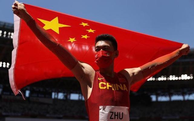 朱亚明回应摘银创史：我总在单数年爆发！东方玄学？他0.6厘米极限踏板
