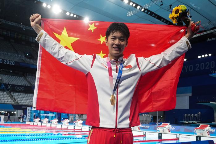 强势！孙杨之后奥运游泳实现突破，羽毛球包揽冠亚军裁判无从下手