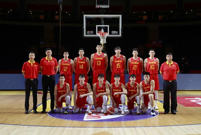 正式无缘奥运会！中国男篮两场惨败55分，连续9届奥运纪录遭终结