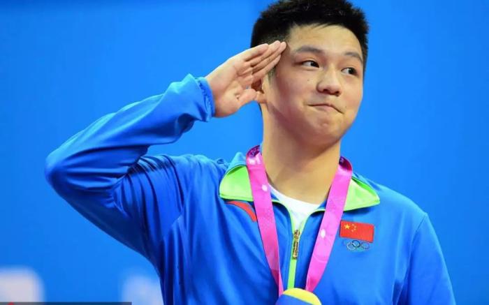 国乒如何度过隔离？许昕直言没偷懒，莎莎“拆门”训练方式太搞怪