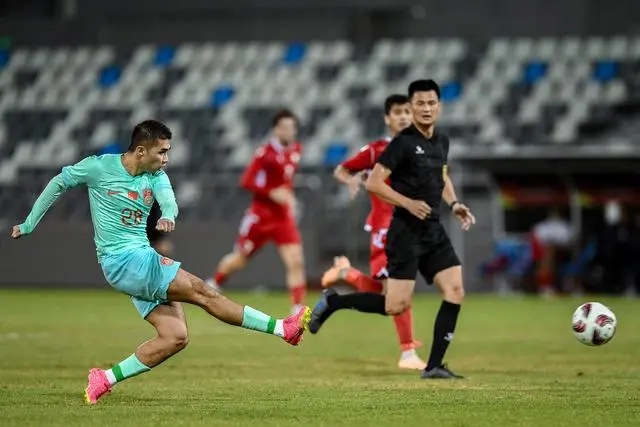 国奥两连胜！热身赛击败马来西亚U23，艾菲尔丁点球梅开二度！