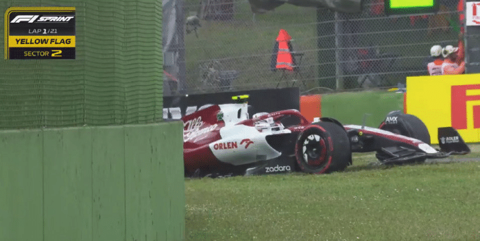 巨大遗憾！周冠宇首度参加F1冲刺赛，失控撞墙，光速结束比赛